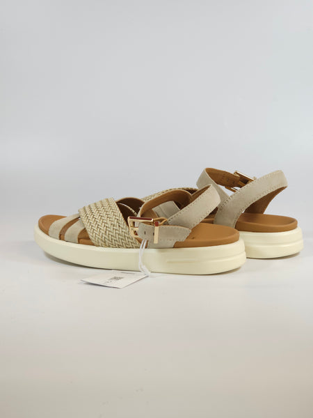 GEOX - SANDALO INCROCIATO BEIGE E CORDA CON ZEPPA DI 3 CM PER DONNA D55PAB