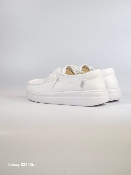 HEY DUDE - SCARPA LEGGERA IN TELA BIANCA IN SANGALLO WENDY RISE EYELET