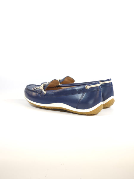 GEOX - MOCASSINO IN PELLE BLU CON DETTAGLI BIANCHI D92DNB