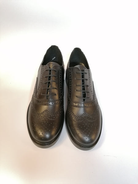 FRANCO B. - SCARPA ALLACCIATA NERA CON CODA DI RONDINE AA134