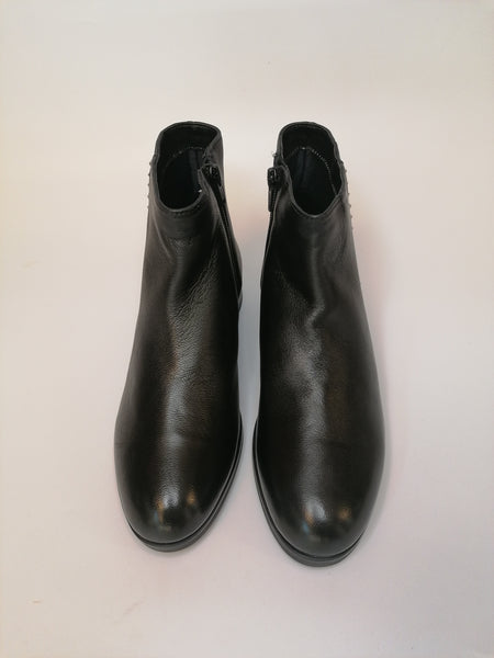 dalzoppo.it - STIVALETTO DONNA IN PELLE NERO CON BORCHIETTE BETTY110