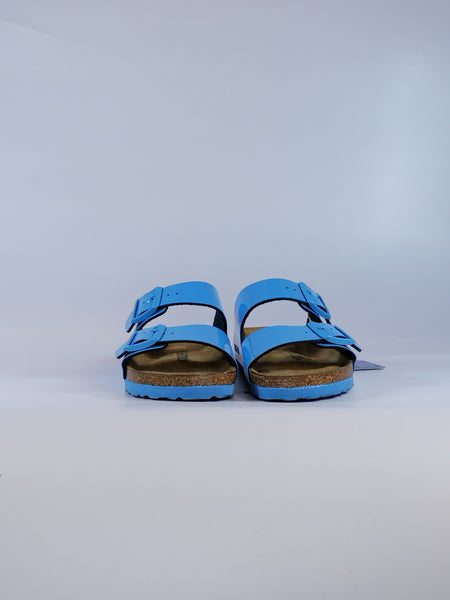 BIRKENSTOCK - CIABATTA ARIZONA CON PLANTARE AZZURRA IN VERNICE SKY BLUE