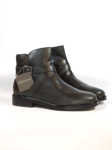 GRUNLAND - STIVALETTO IN PELLE NERA CON ZIP INTERNA E TACCO DI 3 CM PO2386