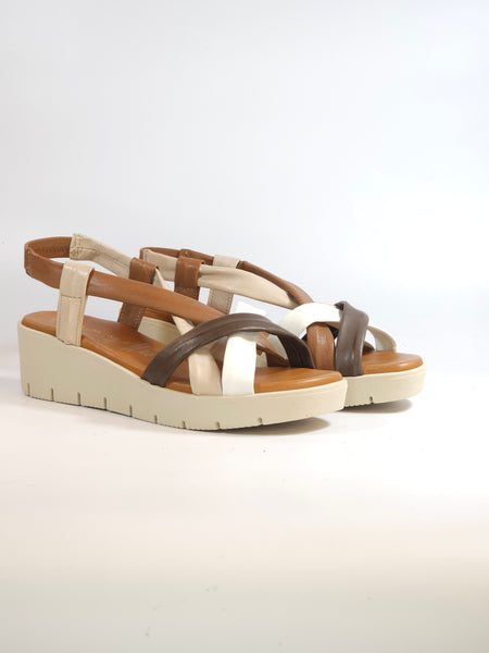 KAMMI - SANDALO MARRONE, BEIGE E BIANCO IN PELLE MORBIDA TUBOLARE CON ZEPPA DI 5 CM PER DONNA MC902