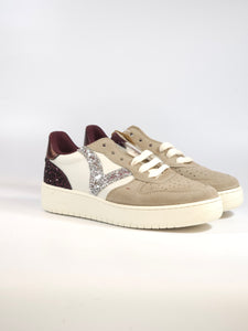 VICTORIA - SCARPA SNEAKERS IN PELLE BEIGE, BIANCA E GLITTER ARGENTO E BORDEAUX PER DONNA 258271