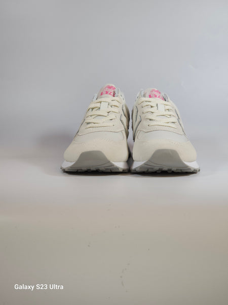 NEW BALANCE - SCARPA DA GINNASTICA 574 BIANCA CON DIETRO VERNICE ROSA PER DONNA 2BA