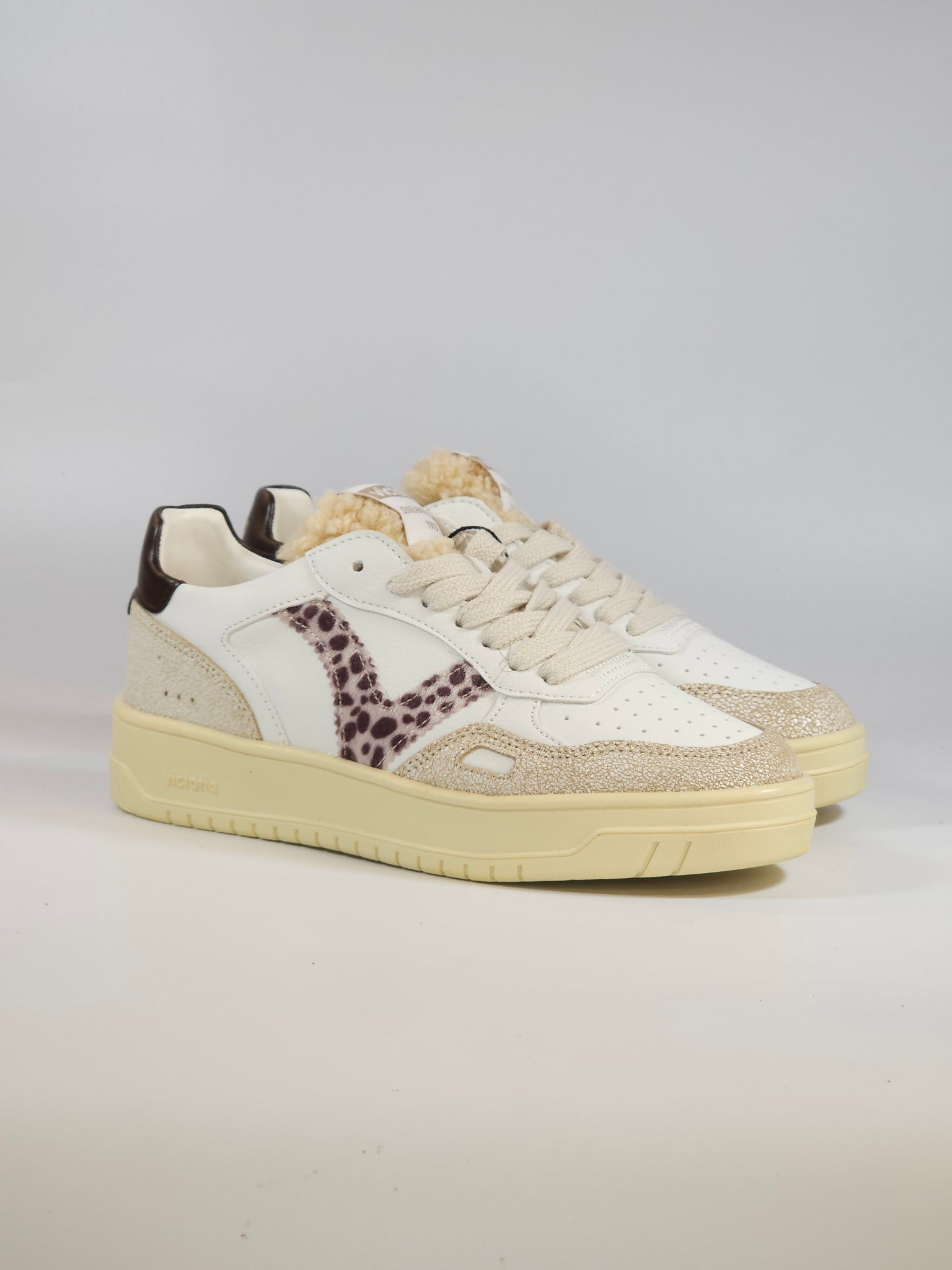 VICTORIA - SCARPA SNEAKERS IN PELLE BEIGE E LEO PER DONNA 257124