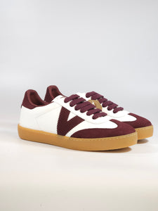 VICTORIA - SCARPA SNEAKERS IN PELLE BIANCA E BORDEAUX CON SUOLA AMBRATA PER DONNA 126207