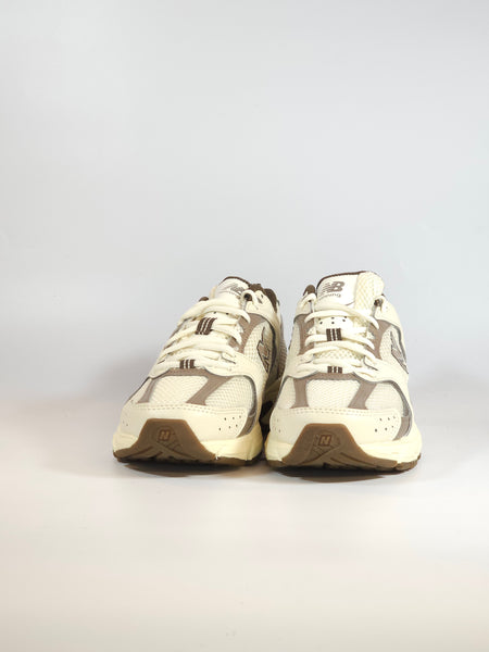 NEW BALANCE - SCARPA DA GINNASTICA 530 UNISEX MODA PANNA E TAUPE BEIGE ASM