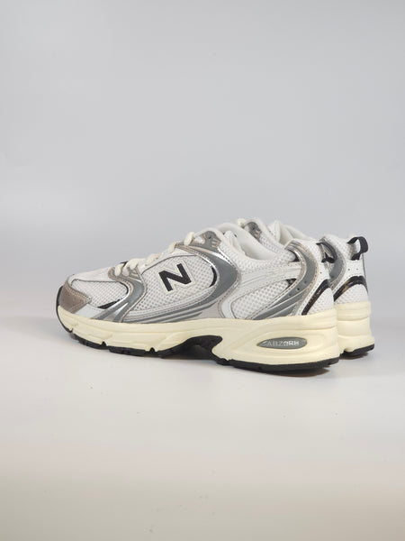 NEW BALANCE - SCARPA DA GINNASTICA 530 UNISEX MODA BIANCA E GRIGIA ESA