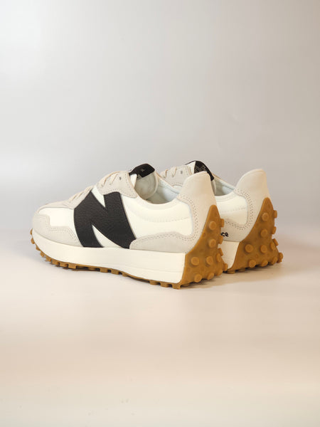 NEW BALANCE - SCARPA DA GINNASTICA 327 BIANCA E NERA GD