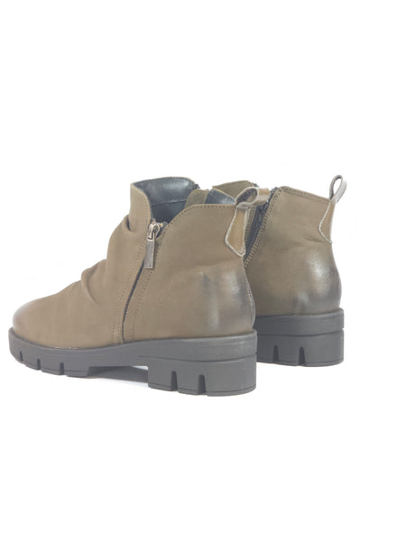 KAMMI - STIVALETTO IN PELLE MORBIDA SCAMOSCIATA MARRONE OLIVA CON ZIP INTERNA PER DONNA FLEX03K