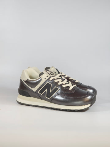 NEW BALANCE - SCARPA DA GINNASTICA 574 GRIGIA ANTRACITE LAMINATA PER DONNA MGS