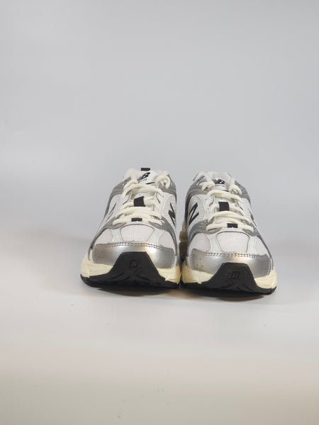 NEW BALANCE - SCARPA DA GINNASTICA 530 UNISEX MODA BIANCA E GRIGIA ESA