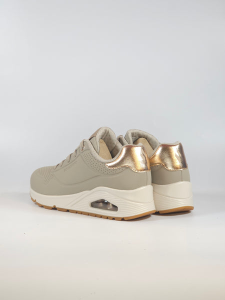 SKECHERS - SCARPA DA GINNASTICA BEIGE TAUPE IN SIMILPELLE CON AIR E DETTAGLI LAMINATI BRONZO 177094