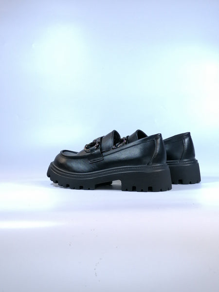 dalzoppo.it - MOCASSINO NERO CON MORSETTO BUCHERELLATO E PLATFORM PER DONNA MP621