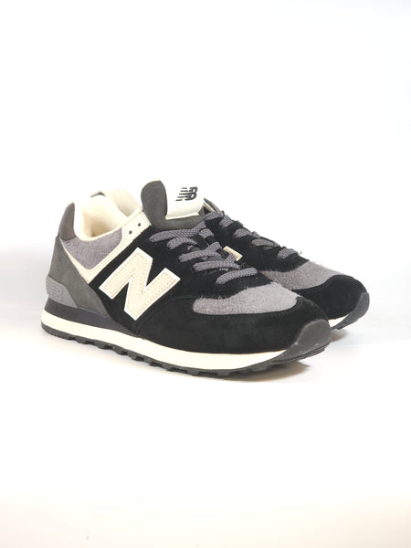 NEW BALANCE - SCARPA DA GINNASTICA 574 UOMO NERA E GRIGIA SCAMOSCIATA SBK