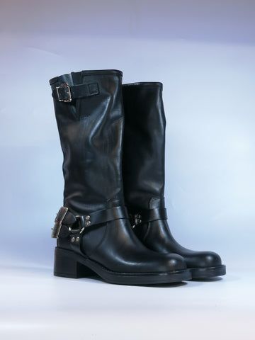 KAMMI - STIVALE BIKER IN PELLE NERA CON FIBBIE E PUNTA QUADRATA 7773