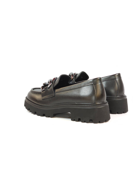 KEYS - MOCASSINO IN PELLE NERA CON CATENA NERA E ARGENTO OPACO PER DONNA K10033