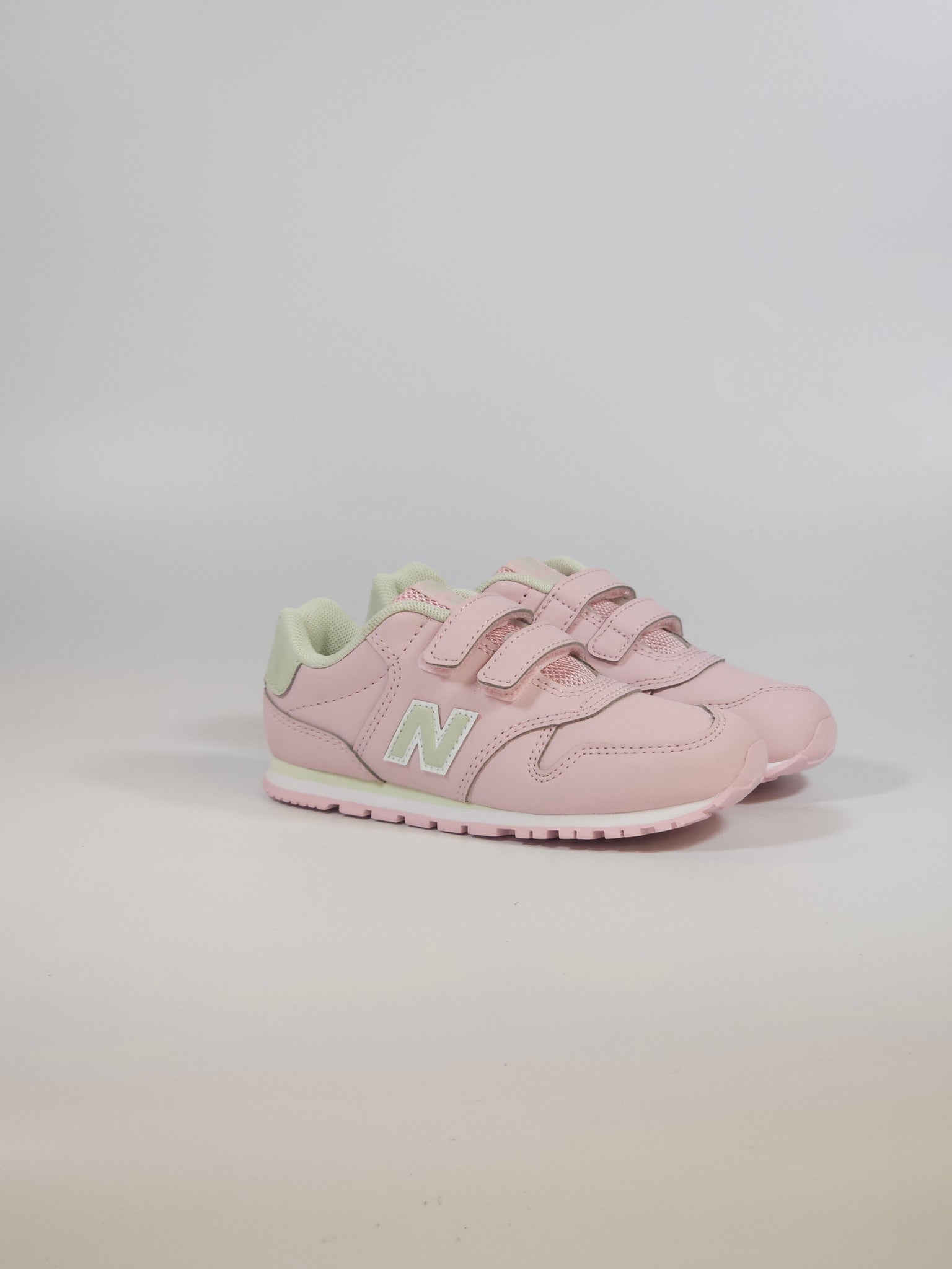 NEW BALANCE - SCARPA DA GINNASTICA 500 PER BAMBINA ROSA E VERDE PASTELLO CON STRAPPI CMN