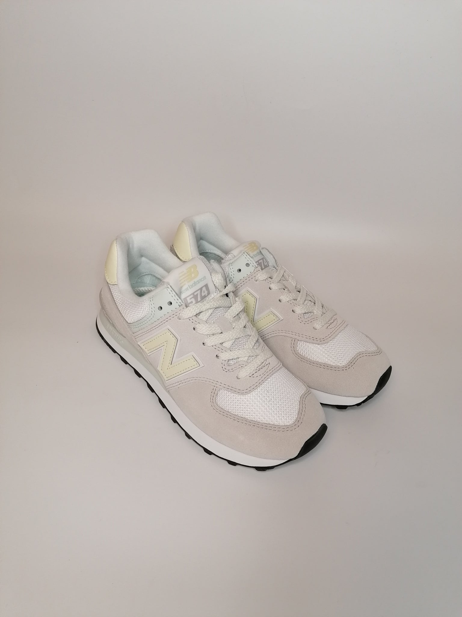 NEW BALANCE - SCARPA SPORTIVA 574 DONNA BEIGE CON DETTAGLI PASTELLO VL2